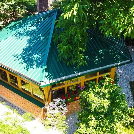 Bosnian Chalet 木屋 Hadžići