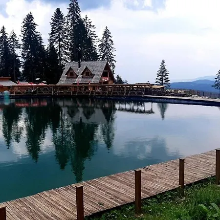 Bosnian Chalet 木屋 *