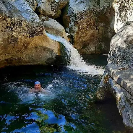 Bosnian Chalet Alpstuga *