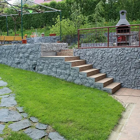 Bosnian Chalet 木屋 Hadžići